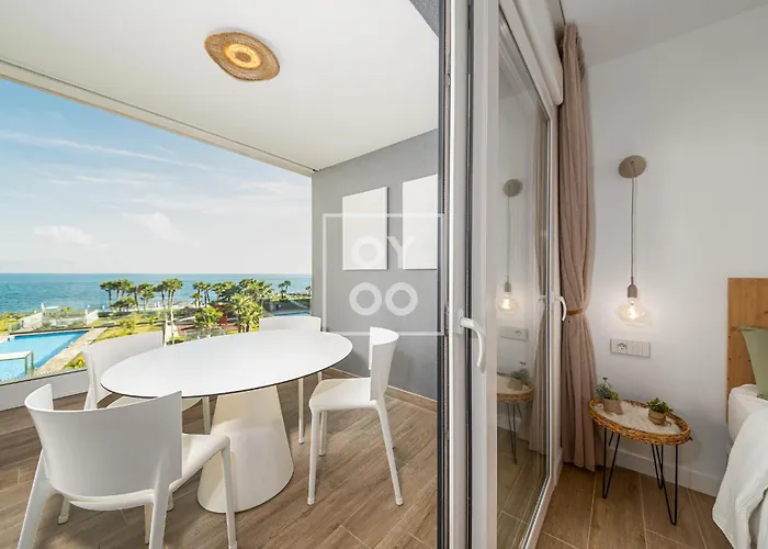 Apartamento Beachfront Bliss Apt, With Heated Pool, By Oyoostays Torrevieja
