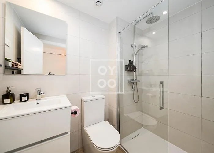 Beachfront Bliss Apt, With Heated Pool, By Oyoostays Apartamento Torrevieja